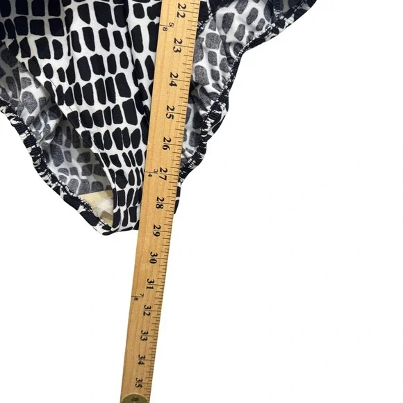 Trimshaper One-Piece Swimsuit Womens 18W Black White Geometric New Tummy Control